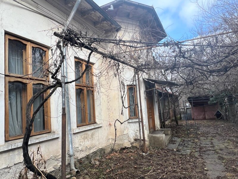 Targoviste, central, strada Justitiei,