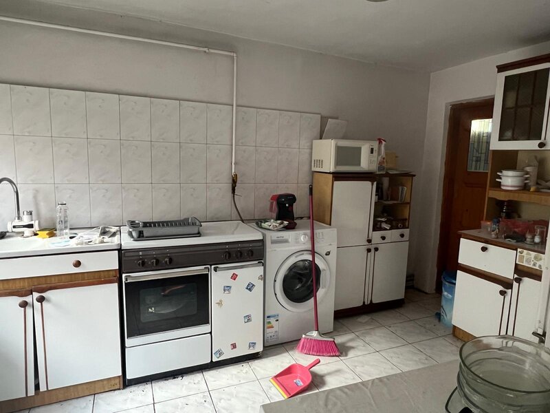 Targoviste, central, strada Justitiei,